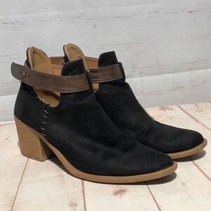 Qupid black side ankle cut out booties Suede Heels
